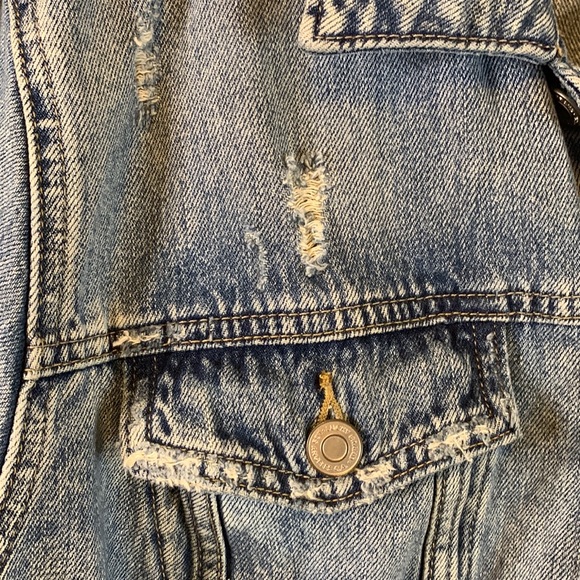 Lucky Brand The Trucker Distressed Med-Wash Button Up Jean Jacket Size 2X - Picture 3 of 9
